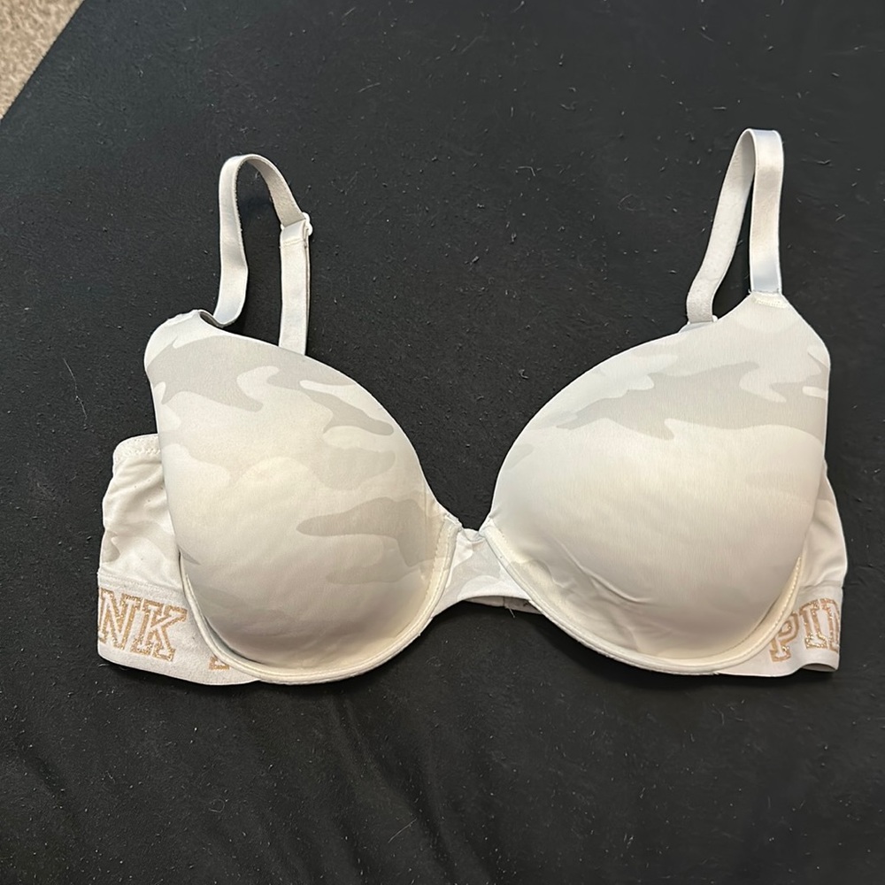 PINK whit camo 36DD bra!